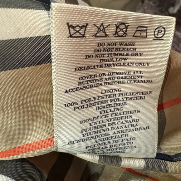 Beige and Red Checkered Jacket - Picture 5 of 8